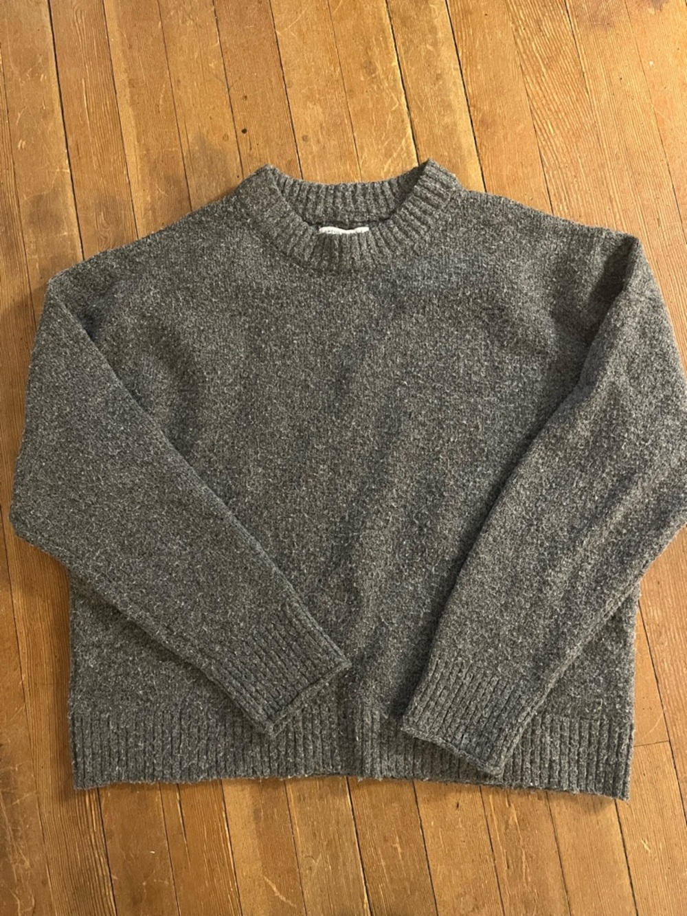American Eagle Outfitters Charcoal Gray Ribbed Crewneck Sweater